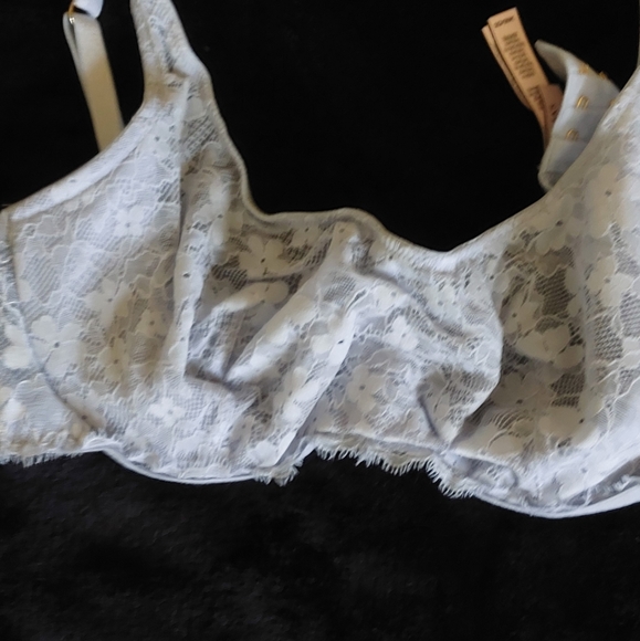 Lace Bra - Picture 8 of 8